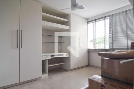 Apartamento à venda com 180m², 4 quartos e 1 vaga Apartamento à venda com 180m², 4 quartos e 1 vagaQuarto 4