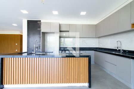 Casa de condomínio à venda com 580m², 5 quartos e 7 vagasCozinha