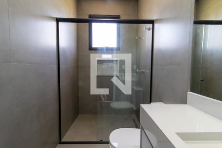 Casa de condomínio à venda com 580m², 5 quartos e 7 vagasBanheiro do Quarto 3