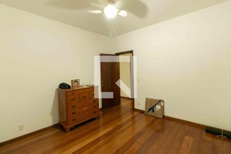 Casa à venda com 354m², 4 quartos e 1 vagaQuarto 1