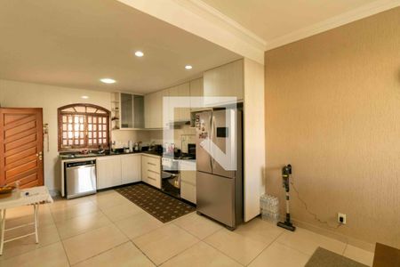 Casa à venda com 354m², 4 quartos e 1 vagaCozinha