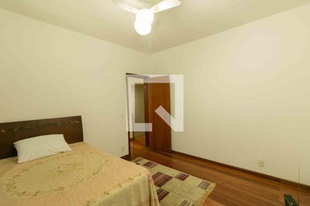 Casa à venda com 354m², 4 quartos e 1 vagaQuarto 2