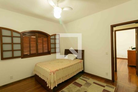 Casa à venda com 354m², 4 quartos e 1 vagaQuarto 2