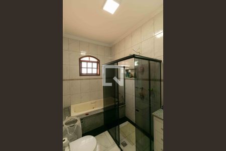 Casa à venda com 354m², 4 quartos e 1 vagaBanheiro da Suíte