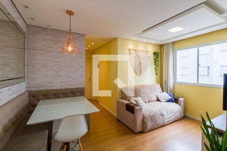 Sala de apartamento para alugar com 2 quartos, 40m² em Parque Reboucas, São Paulo