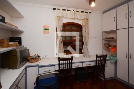 Casa à venda com 225m², 3 quartos e 5 vagas Casa à venda com 225m², 3 quartos e 5 vagasQuarto 2