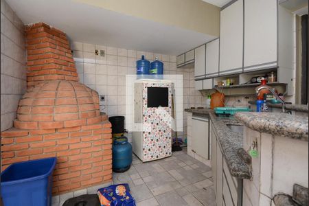 Casa à venda com 225m², 3 quartos e 5 vagas Casa à venda com 225m², 3 quartos e 5 vagasQuintal