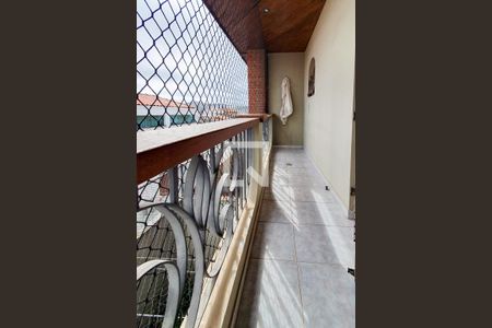 Casa à venda com 225m², 3 quartos e 5 vagas Casa à venda com 225m², 3 quartos e 5 vagasvaranda da Suíte