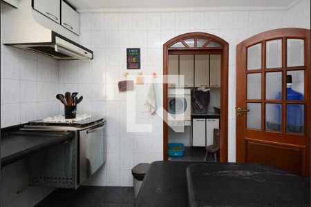 Casa à venda com 225m², 3 quartos e 5 vagas Casa à venda com 225m², 3 quartos e 5 vagasCozinha