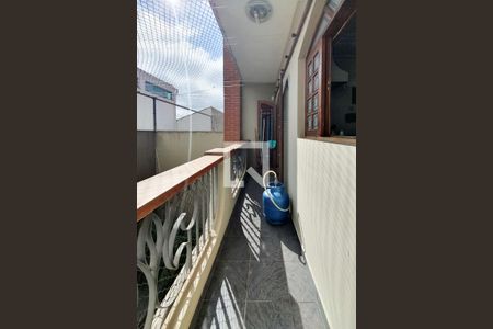 Casa à venda com 225m², 3 quartos e 5 vagas Casa à venda com 225m², 3 quartos e 5 vagasvaranda da área de serviço