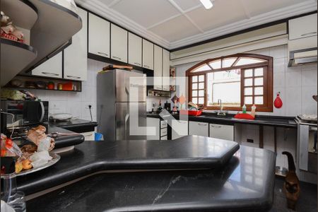 Casa à venda com 225m², 3 quartos e 5 vagas Casa à venda com 225m², 3 quartos e 5 vagasCozinha