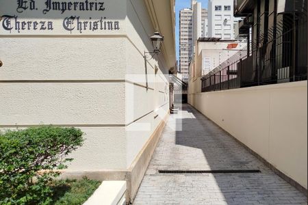 Apartamento à venda com 140m², 1 quarto e 1 vaga Apartamento à venda com 140m², 1 quarto e 1 vagaEntrada da garagem