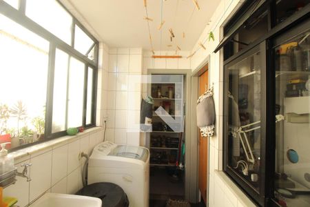 Apartamento à venda com 200m², 4 quartos e 2 vagasÁrea de serviço 