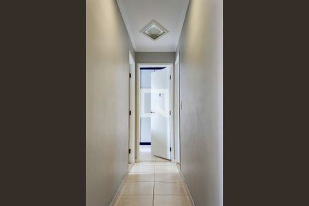 Apartamento à venda com 65m², 2 quartos e 1 vagaCorredor