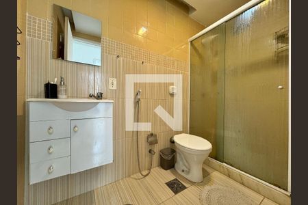 Apartamento à venda com 58m², 2 quartos e 1 vaga Apartamento à venda com 58m², 2 quartos e 1 vagaBanheiro Social