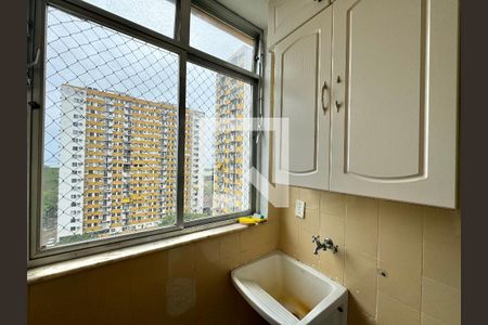 Apartamento à venda com 58m², 2 quartos e 1 vaga Apartamento à venda com 58m², 2 quartos e 1 vagaCozinha e Área de Serviço