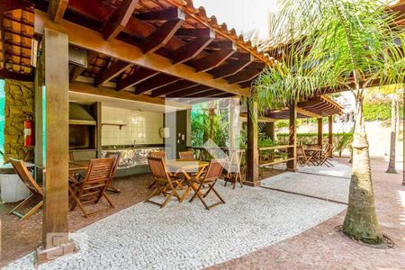 Apartamento à venda com 141m², 3 quartos e 2 vagas Apartamento à venda com 141m², 3 quartos e 2 vagasÁrea comum - Churrasqueira