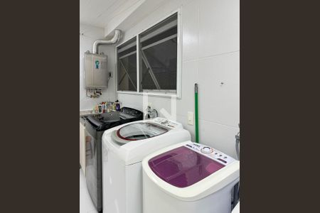 Apartamento à venda com 141m², 3 quartos e 2 vagas Apartamento à venda com 141m², 3 quartos e 2 vagasÁrea de Serviço