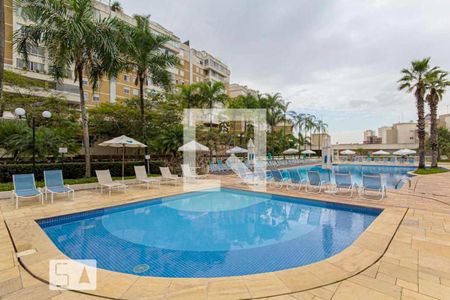 Apartamento à venda com 141m², 3 quartos e 2 vagas Apartamento à venda com 141m², 3 quartos e 2 vagasÁrea comum - Piscina