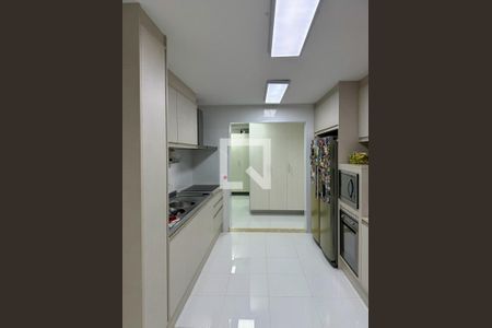 Apartamento à venda com 141m², 3 quartos e 2 vagas Apartamento à venda com 141m², 3 quartos e 2 vagasCozinha