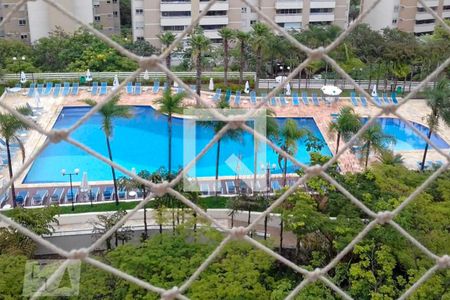 Apartamento à venda com 141m², 3 quartos e 2 vagas Apartamento à venda com 141m², 3 quartos e 2 vagasÁrea comum - Piscina