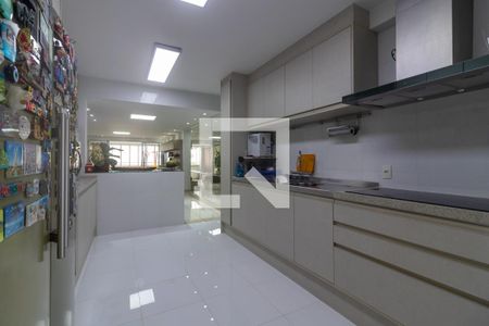 Apartamento à venda com 141m², 3 quartos e 2 vagas Apartamento à venda com 141m², 3 quartos e 2 vagasCozinha