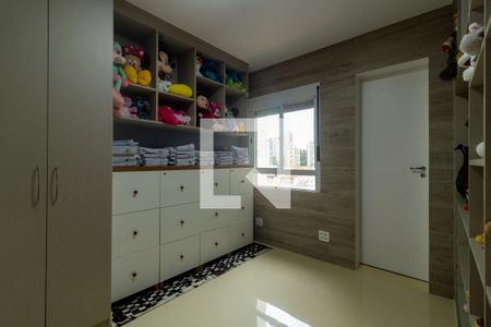 Apartamento à venda com 141m², 3 quartos e 2 vagas Apartamento à venda com 141m², 3 quartos e 2 vagasQuarto Suíte 2