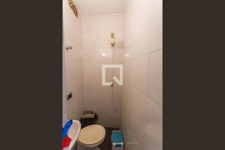 Casa à venda com 315m², 4 quartos e 2 vagas Casa à venda com 315m², 4 quartos e 2 vagasBanheiro da Brinquedoteca