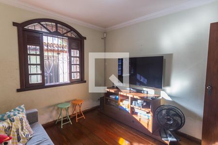 Casa à venda com 315m², 4 quartos e 2 vagas Casa à venda com 315m², 4 quartos e 2 vagasSala 3