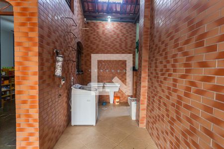 Casa à venda com 315m², 4 quartos e 2 vagas Casa à venda com 315m², 4 quartos e 2 vagasÁrea de Serviço