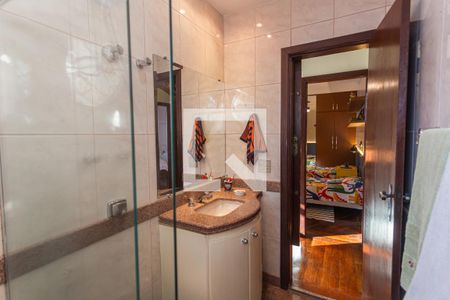 Casa à venda com 315m², 4 quartos e 2 vagas Casa à venda com 315m², 4 quartos e 2 vagasBanheiro Social 2 no 2° Pavimento