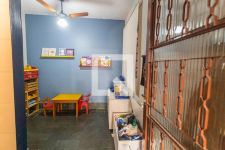 Casa à venda com 315m², 4 quartos e 2 vagas Casa à venda com 315m², 4 quartos e 2 vagasBrinquedoteca