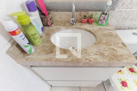 Casa de condomínio à venda com 67m², 2 quartos e 1 vaga Casa de condomínio à venda com 67m², 2 quartos e 1 vagaBanheiro da Suíte 1