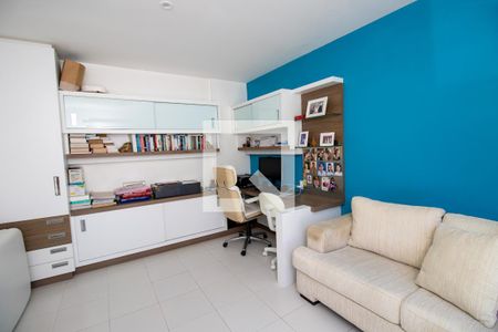 Casa de condomínio à venda com 660m², 4 quartos e 2 vagas Casa de condomínio à venda com 660m², 4 quartos e 2 vagasQuarto 4