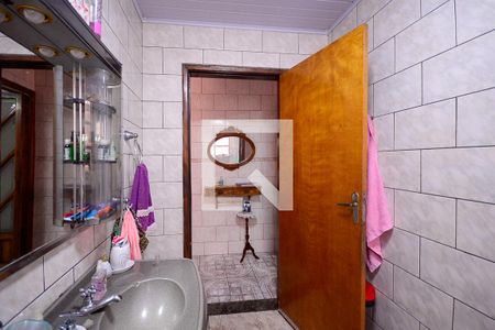 Casa à venda com 198m², 3 quartos e 2 vagas Casa à venda com 198m², 3 quartos e 2 vagasBanheiro Social