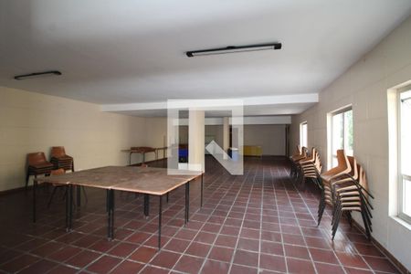 Apartamento à venda com 90m², 2 quartos e 1 vagaÁrea Comum - Salão de Festas