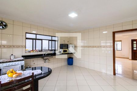 Casa à venda com 261m², 4 quartos e 8 vagas Casa à venda com 261m², 4 quartos e 8 vagasCozinha