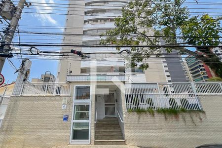 Apartamento à venda com 104m², 2 quartos e 3 vagasFachada + plaquinha