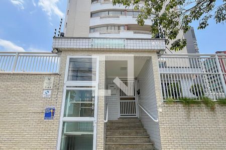 Apartamento à venda com 104m², 2 quartos e 3 vagasFachada + plaquinha