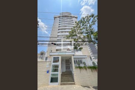 Apartamento à venda com 104m², 2 quartos e 3 vagasFachada + plaquinha