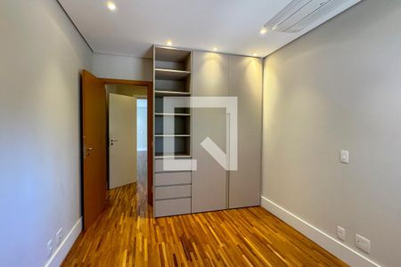 Apartamento à venda com 170m², 3 quartos e 3 vagasSuíte 2