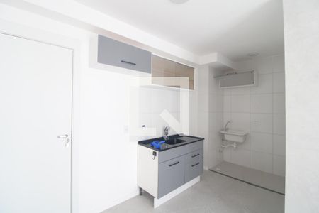 Sala/Cozinha de apartamento para alugar com 2 quartos, 38m² em Vila Isa, São Paulo