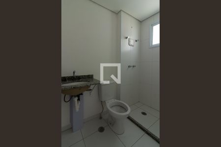 Apartamento à venda com 64m², 2 quartos e 1 vaga Apartamento à venda com 64m², 2 quartos e 1 vagaBanheiro da Suíte 2