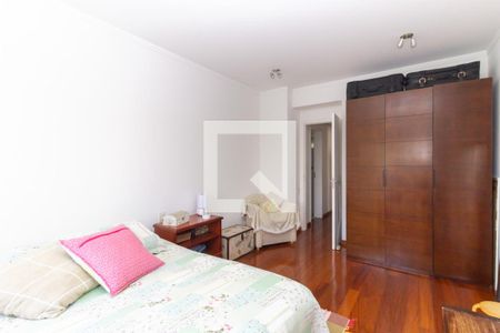 Apartamento à venda com 151m², 3 quartos e 3 vagas Apartamento à venda com 151m², 3 quartos e 3 vagasSuíte 1