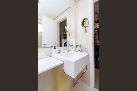 Apartamento à venda com 128m², 3 quartos e 2 vagas Apartamento à venda com 128m², 3 quartos e 2 vagasSuíte 1 - Banheiro