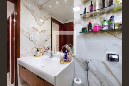 Apartamento à venda com 57m², 3 quartos e 1 vaga Apartamento à venda com 57m², 3 quartos e 1 vagaBanheiro Corredor