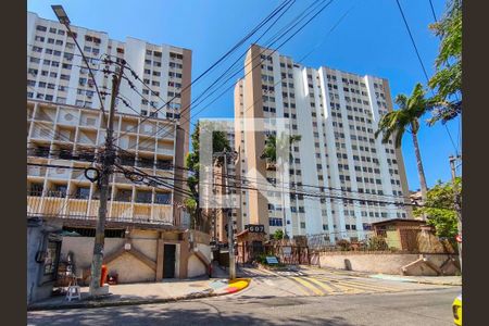 Apartamento à venda com 57m², 3 quartos e 1 vaga Apartamento à venda com 57m², 3 quartos e 1 vagaFachada e portaria