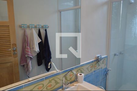 Casa à venda com 318m², 4 quartos e 4 vagasBanheiro da Suíte 2