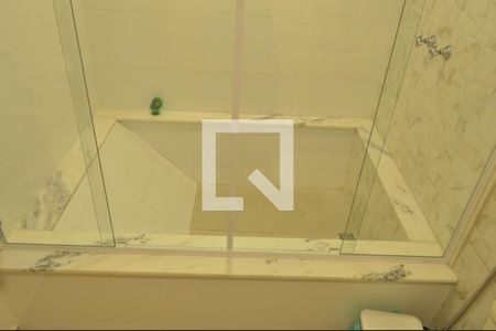 Casa à venda com 318m², 4 quartos e 4 vagasCasa 2