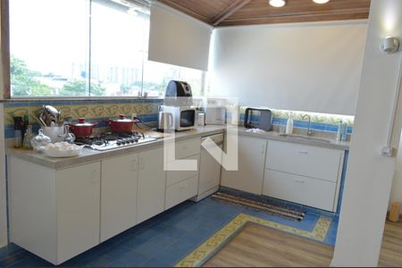 Casa à venda com 318m², 4 quartos e 4 vagasCozinha